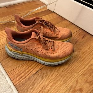 Hoka Clifton 8